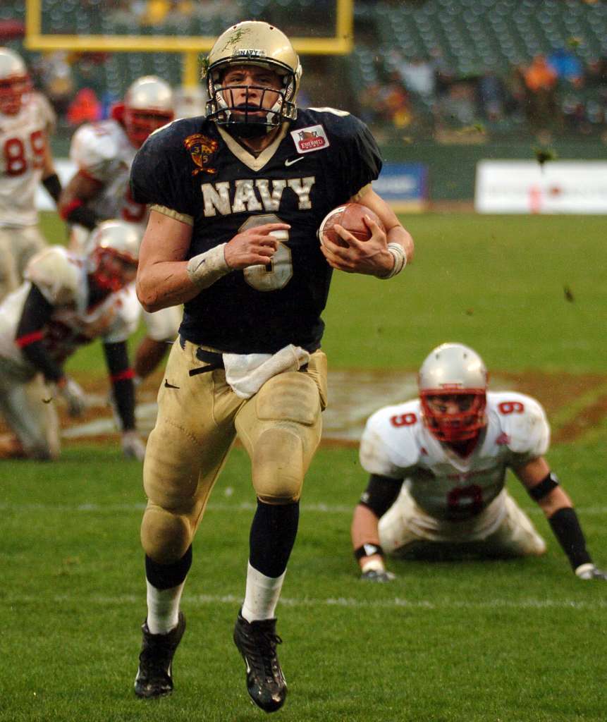 Aaron Polanco used Navy's Triple Option to take the Mids to a 10 win season in 2004.